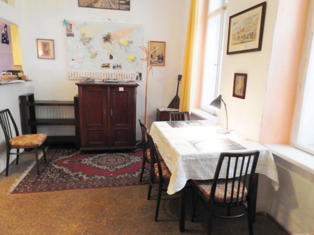 Luxury Family Hotel Royal Palace Πράγα Εξωτερικό φωτογραφία The interior of the apartment