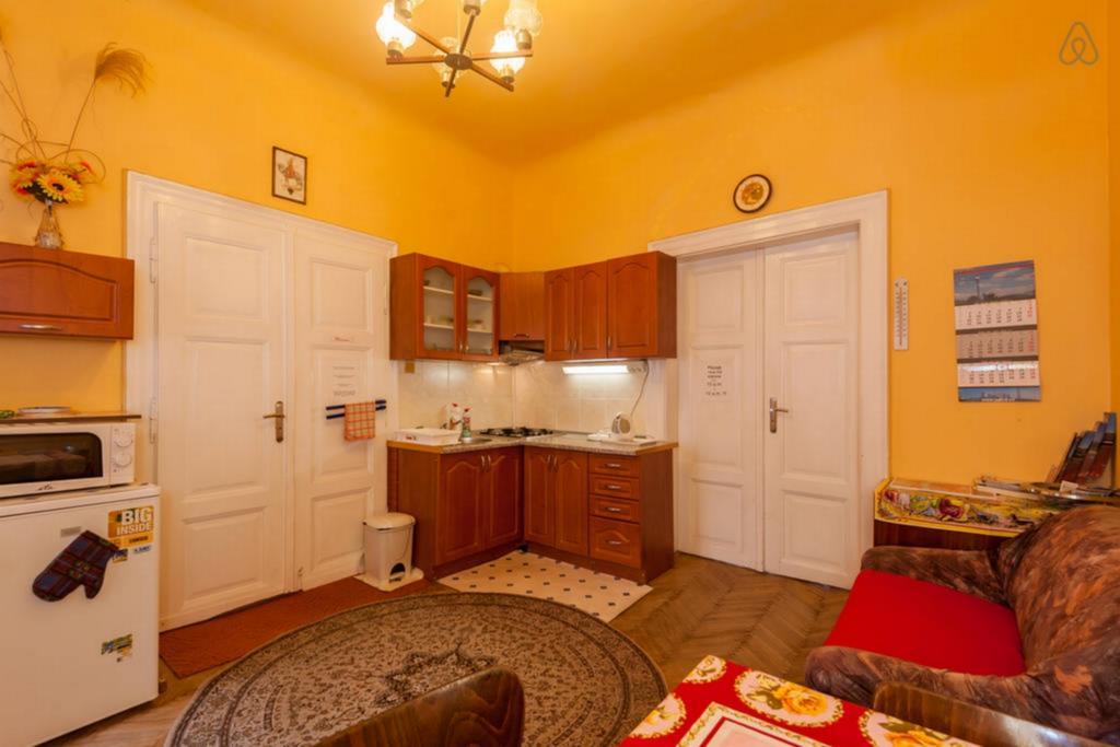 Luxury Family Hotel Royal Palace Πράγα Εξωτερικό φωτογραφία A typical apartment