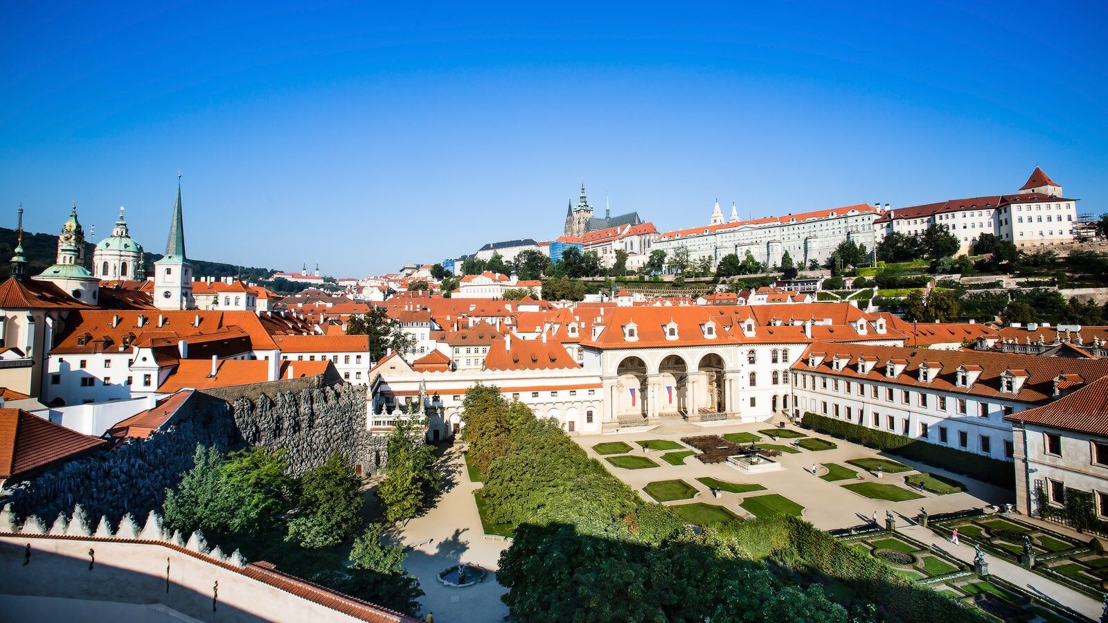 Luxury Family Hotel Royal Palace Πράγα Εξωτερικό φωτογραφία Melk Abbey